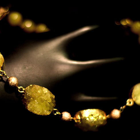 Top 7 Reasons to Wear Nature Stone Jewellery