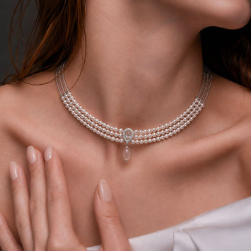 Swarovski Pearls Choker With Silver Finish Zercon Pendant And Peach Moonstone Drop. A Class Collectable To Accentuate Any Look.