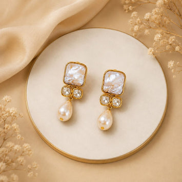 Mother Of Pearl Earings With Light Gold Shell Pearls Drops